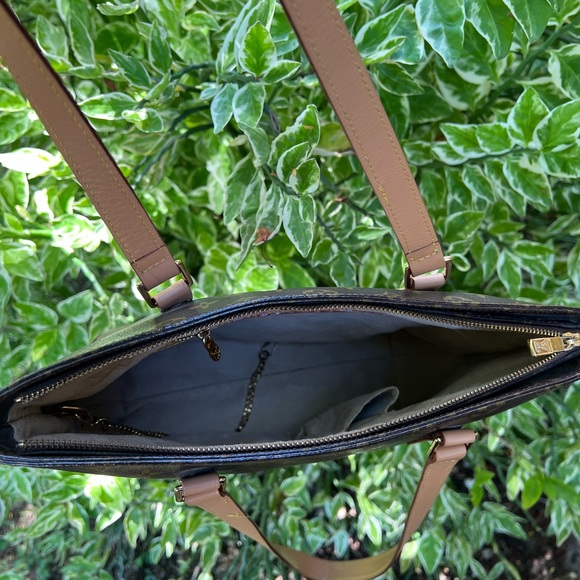 Authentic Louis Vuitton Cabas Mezzo Shoulder Bag - Picture 3 of 4